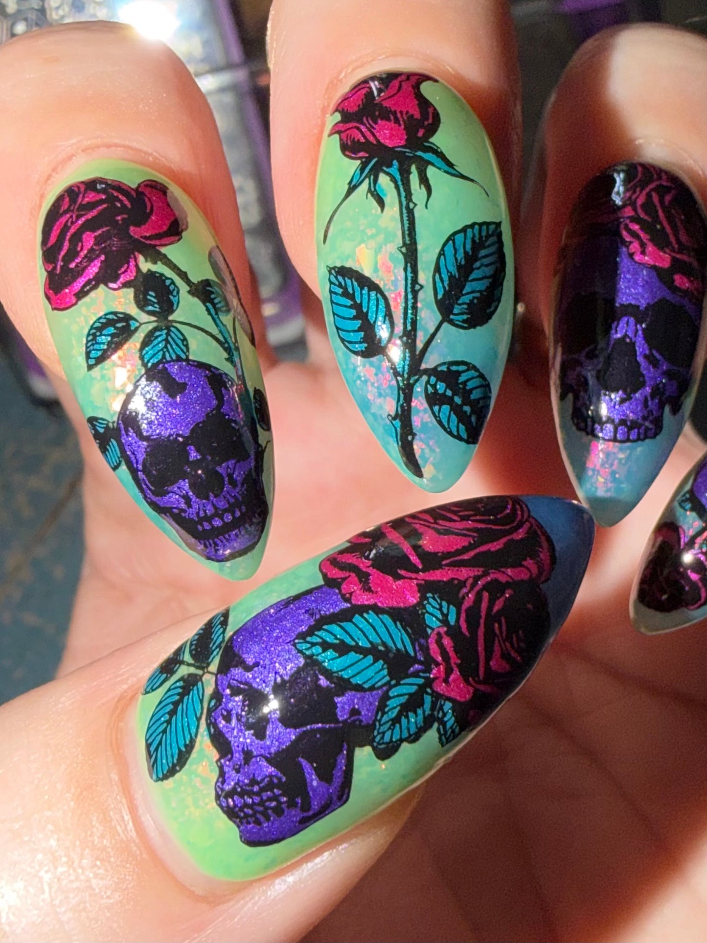 422 - Skulls And Roses