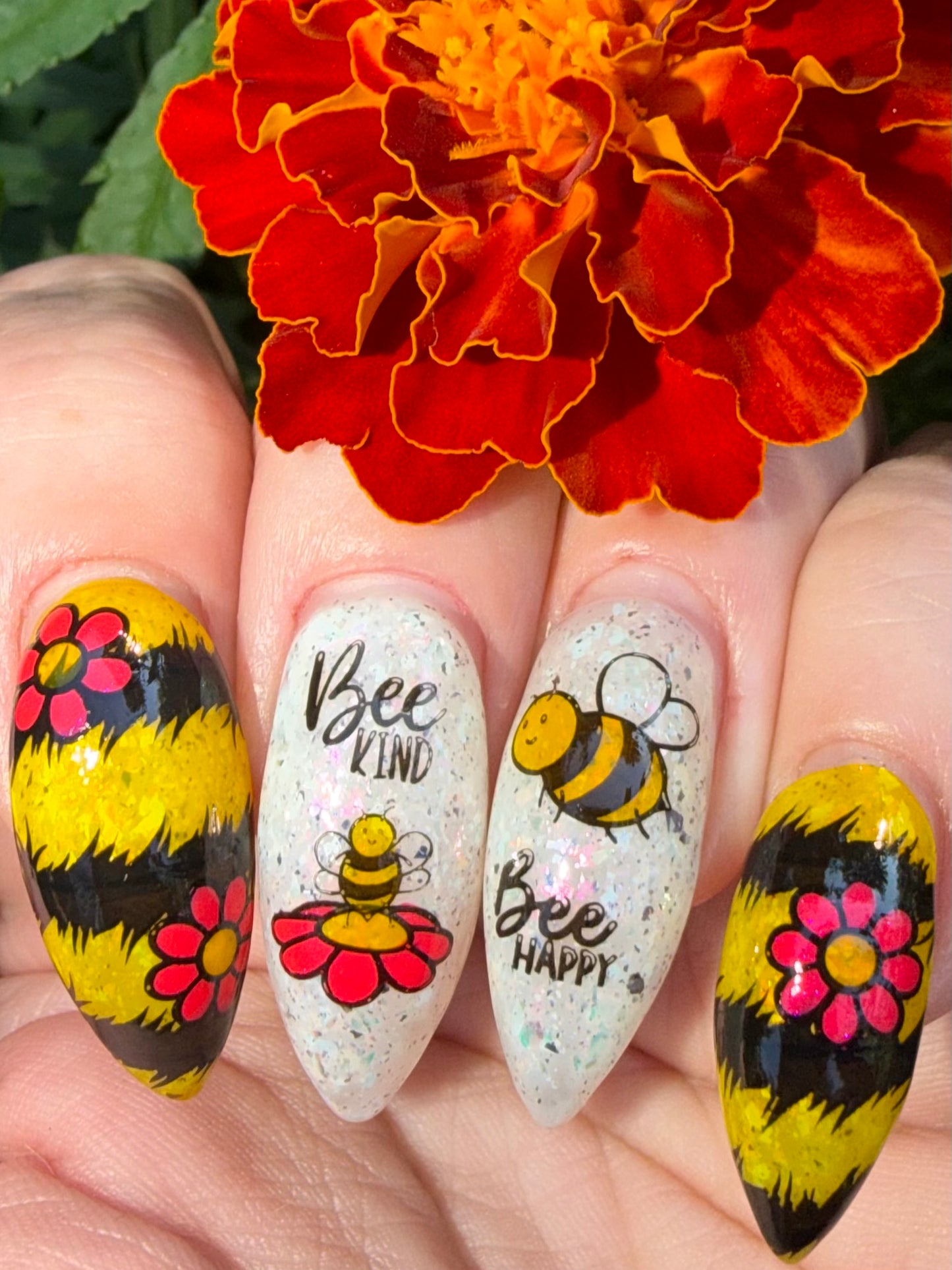 390 - Bee