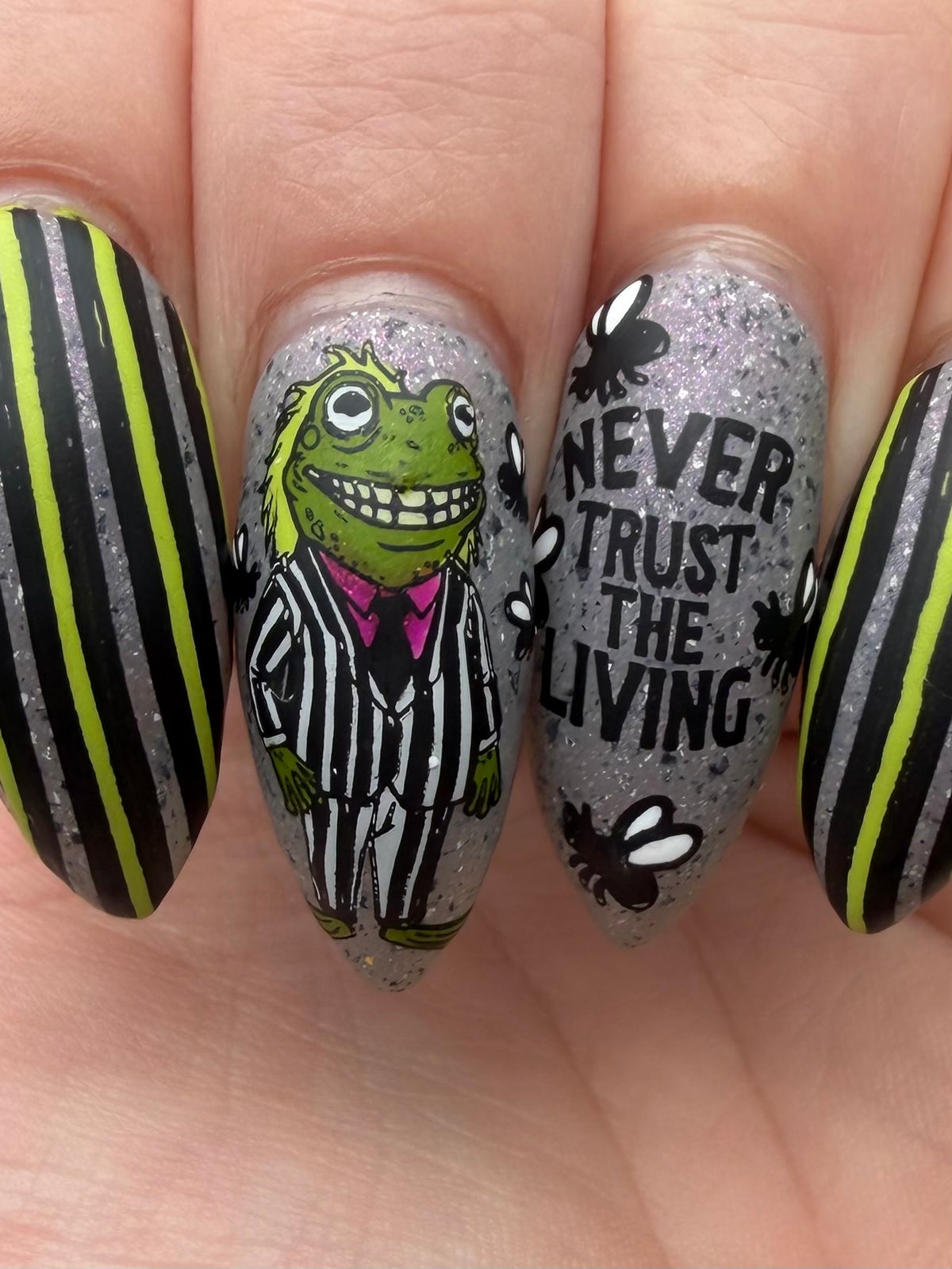 427 - Halloween Frogs