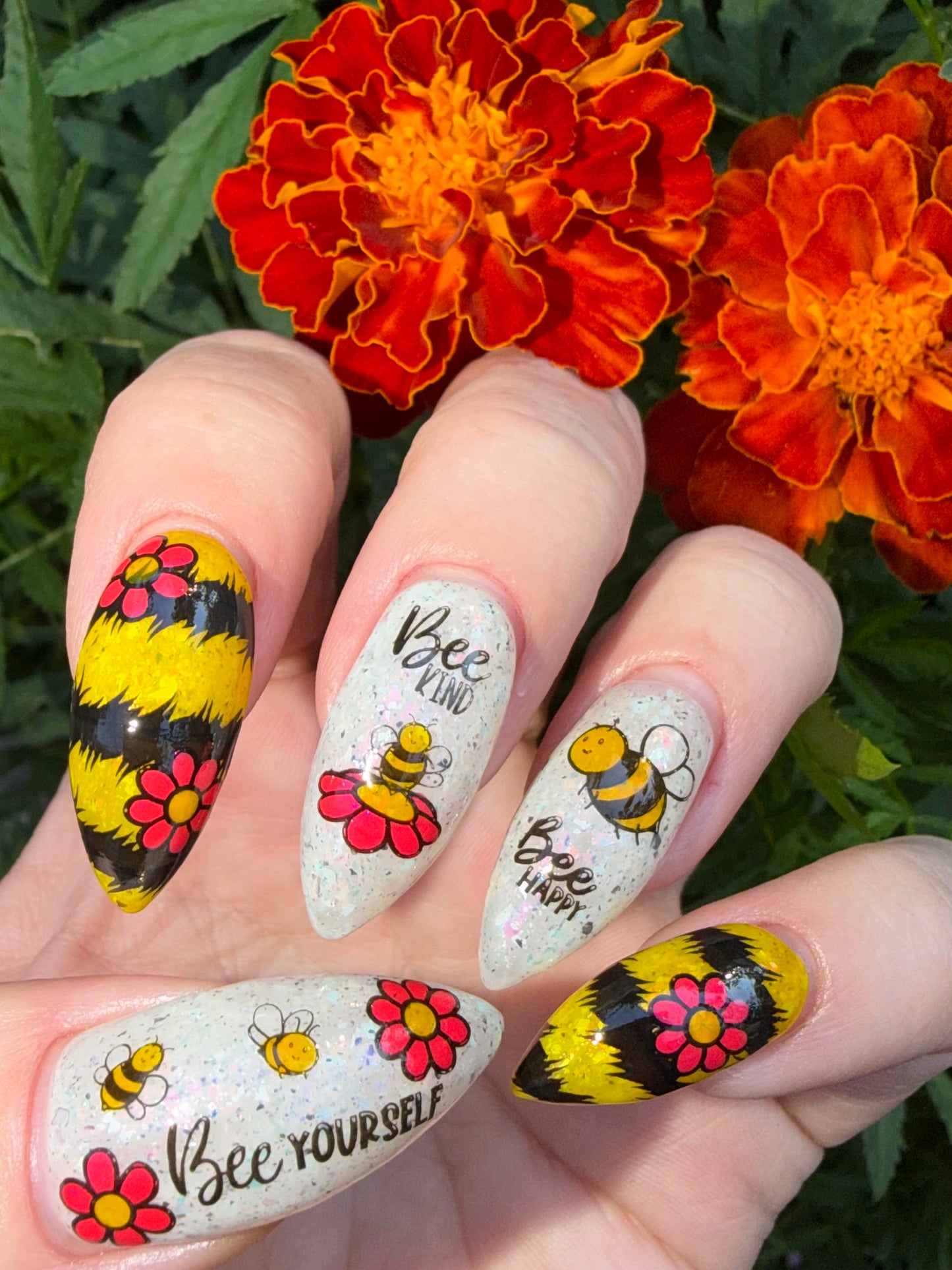 390 - Bee