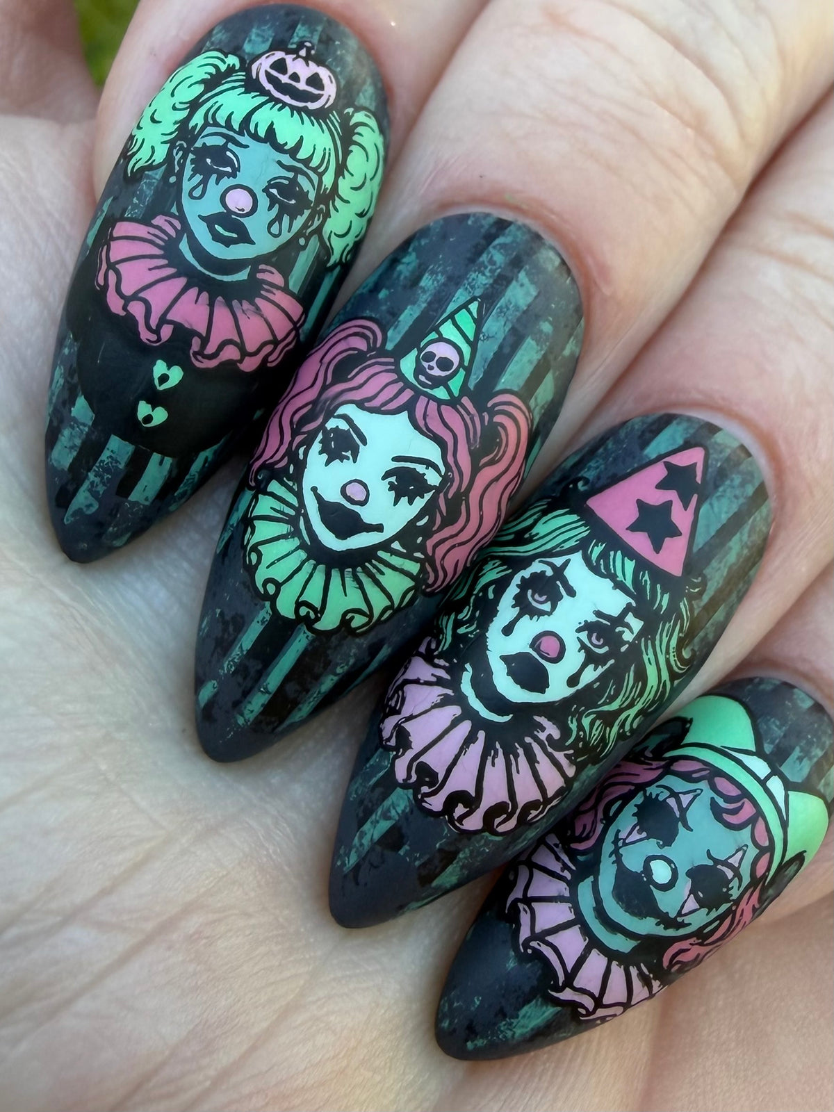 435 - Spooky Girls