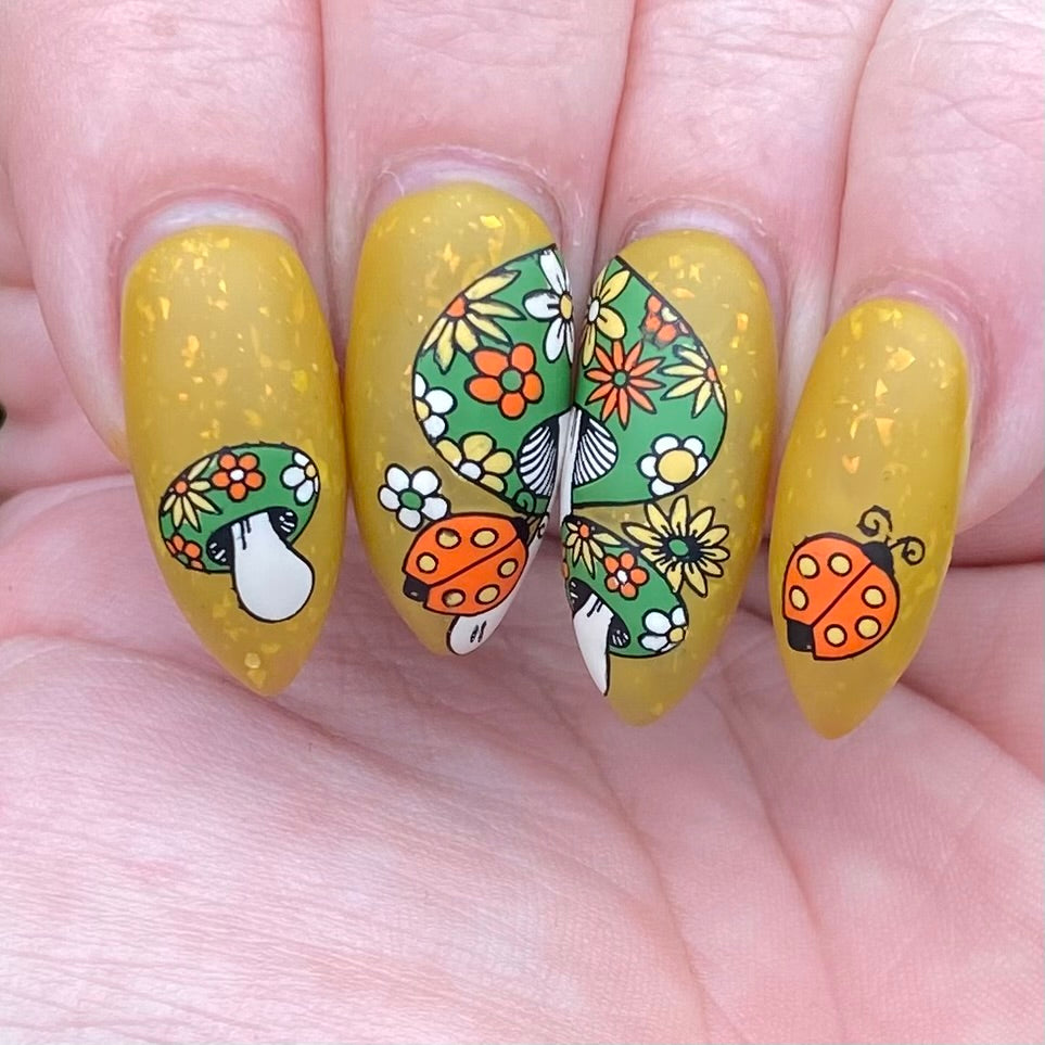 298 - Groovy 70 s Mushrooms