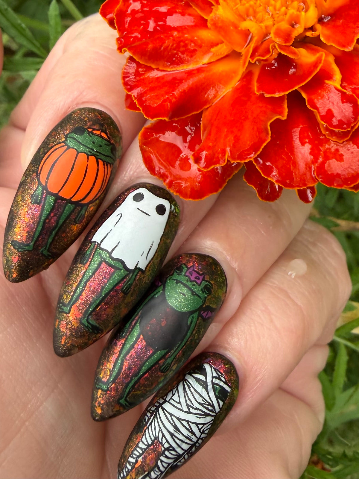427 - Halloween Frogs